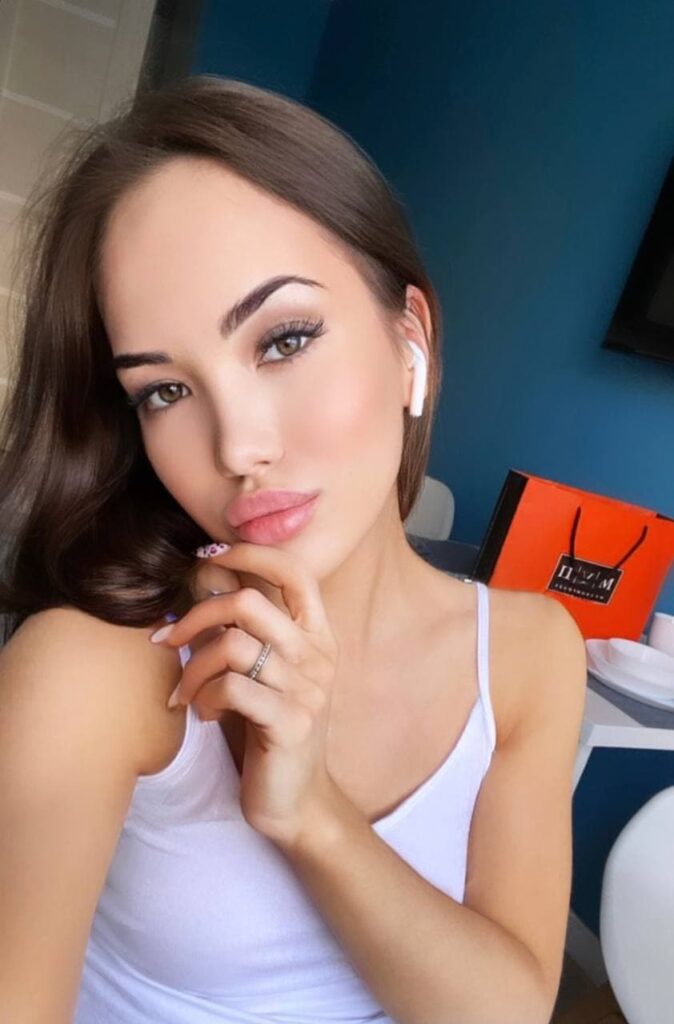 Элитная эскорт-модель Милиса Drive Models