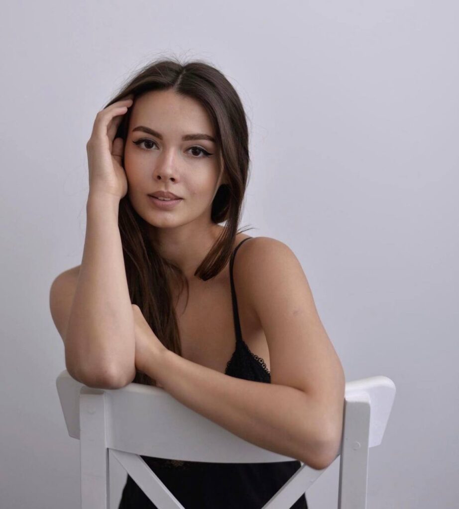 Элитная девушка Люси Drive Models