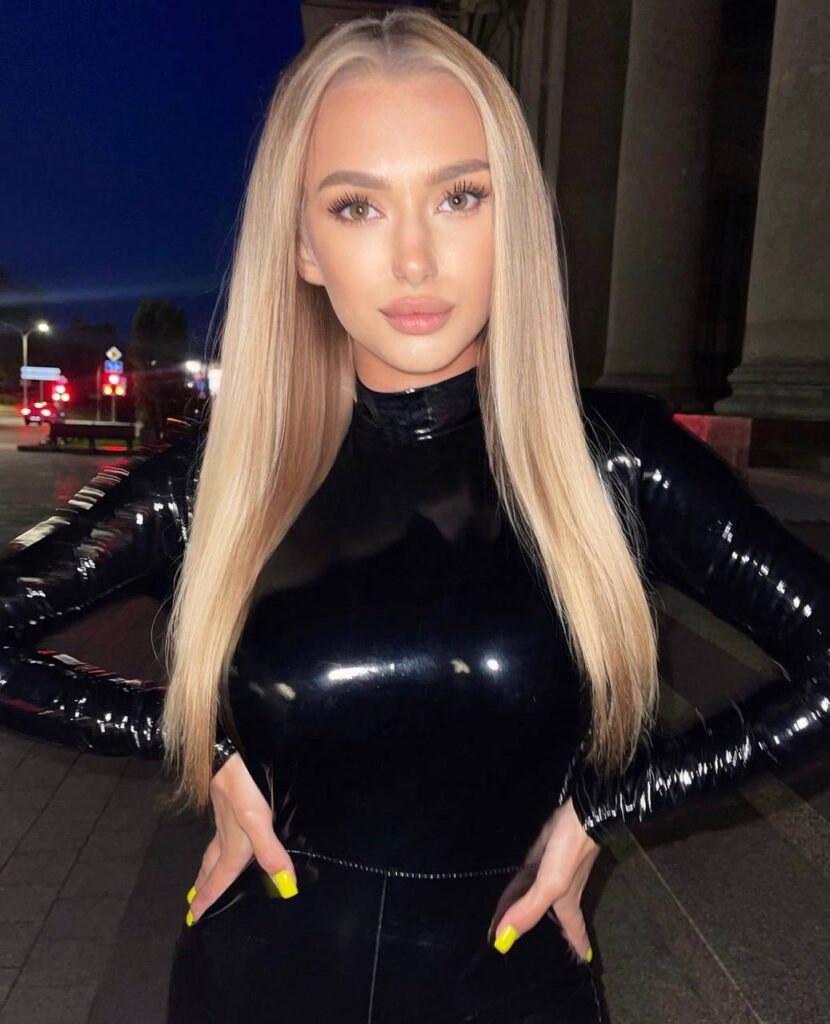 Модель Эмили Premium Models